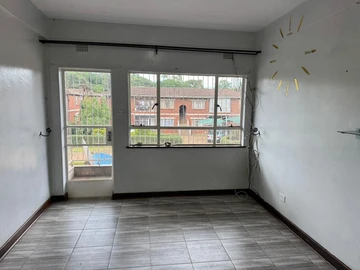 3 Bedroom Flat & Apartment