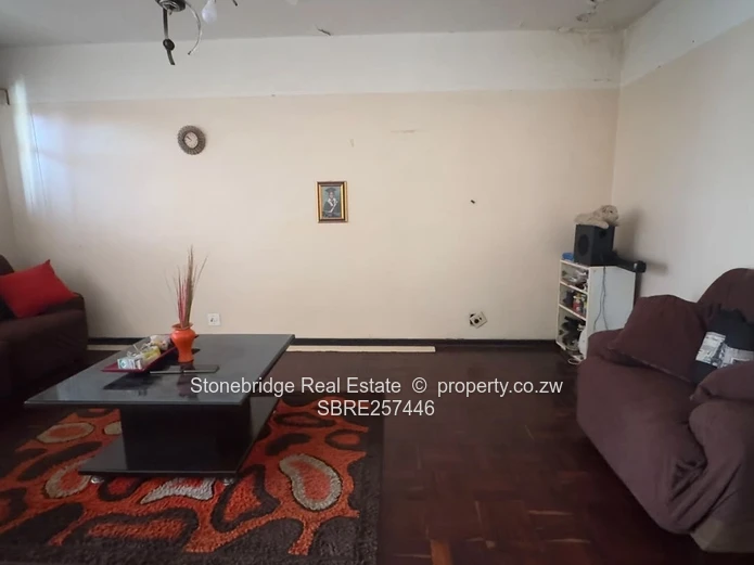 2 Bedroom Flat in Cbd For Sale