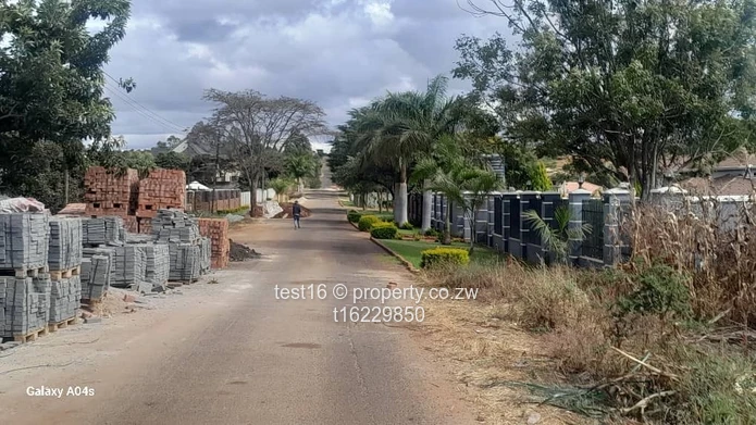 **Dream Big: 4000 m² Stand in Serene Hogerty Hill, Harare**