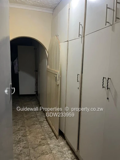 3 bed house for sale in Bloomingdale