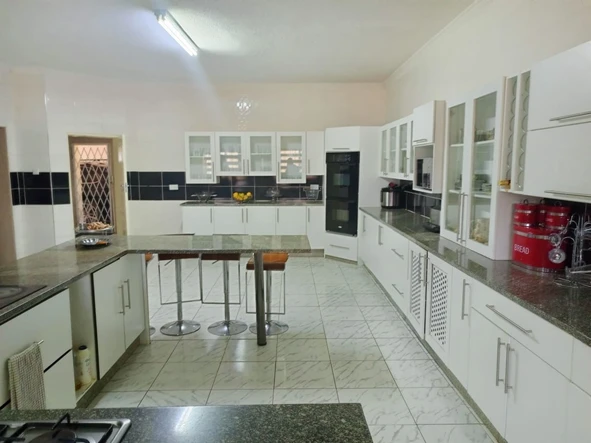 Farm & Agricultural Land