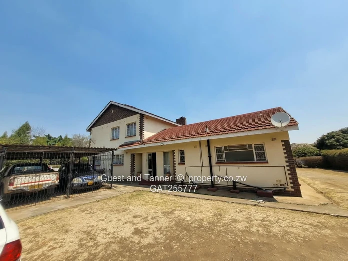 Spacious 5-Bedroom Double-Storey Property For Sale – Highlands