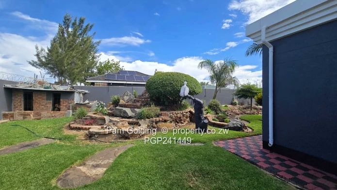 6 bedroom house for sale in Sandton Park (Sole Mandate)