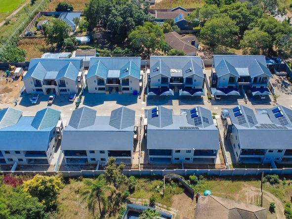 3 Bedroom Flat & Apartment