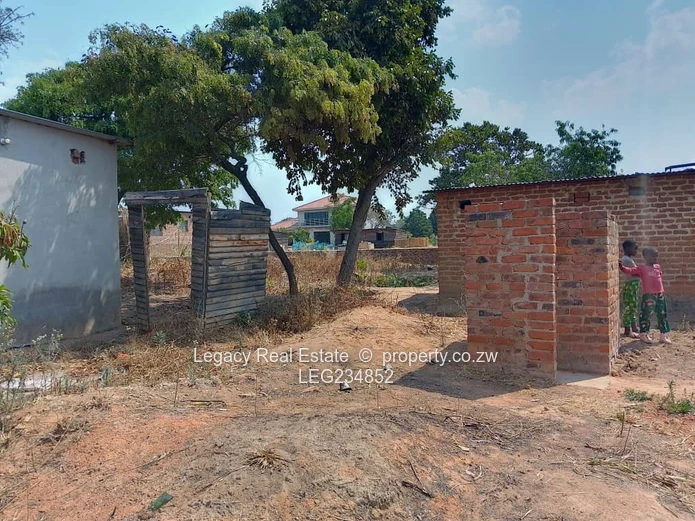 Crowhill 1300sqm Stand – Affordable Deal with Full Paperwork!