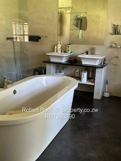 Exceptional Lifestyle Property on a Large 3,720 sqm Plot