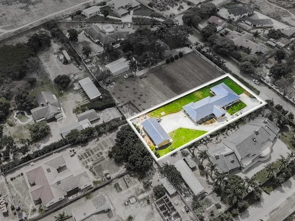 6 Bedroom House