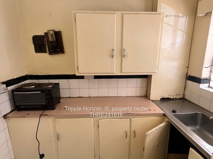 FOR SALE: Neat Bedsitter Apartment – San Marco Flat,Avenues – $38,000