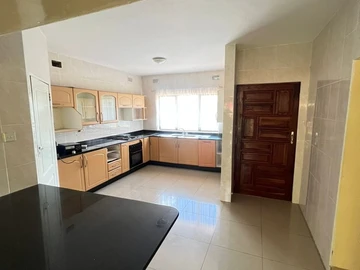 4 Bedroom Garden Flat