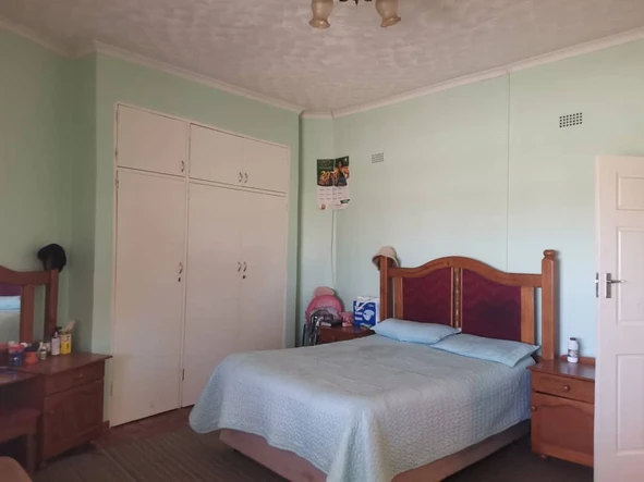 Commercial & Industrial Land