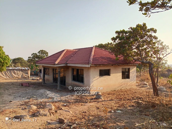 For sale is a 3 bedroom cottage sitting on 1200m² in Crowhill (Sole Mandate)
