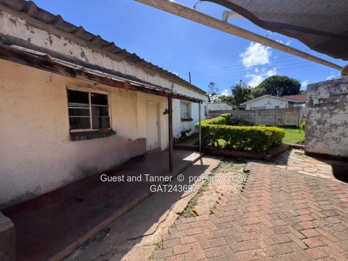 Renovator's Dream with Harare Drive Frontage, Sunridge, Harare
