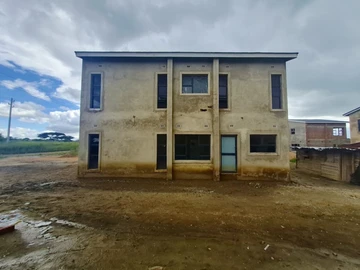 4 Bedroom Flat & Apartment