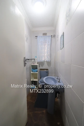 4 Bedroom House for Sale in Warren Park D