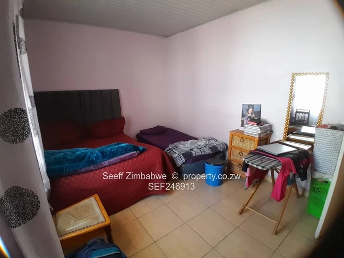 Marlborough 4-Bed Townhouse Complex with Verandah & Garden