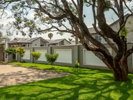 3 Bedroom Flat & Apartment