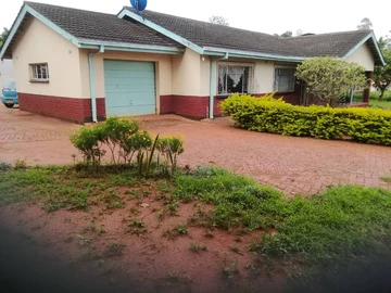 3 Bedroomed House For Sale in Helensvale 