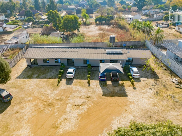 6 Bedroom House