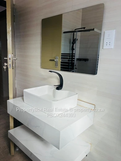 Cluster Unit for rent in Waterfalls available 1 August