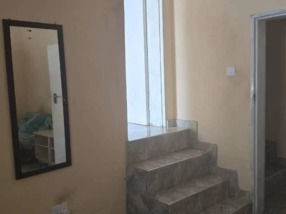 6 Bedroom House