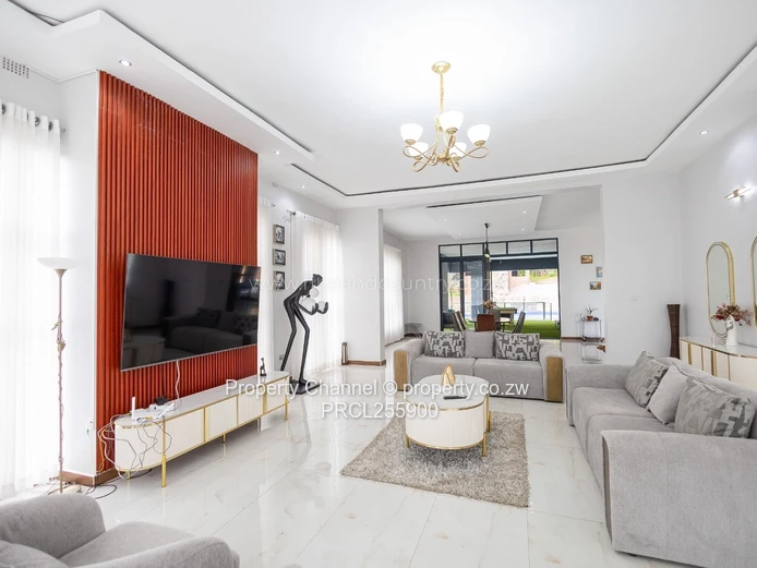 Sunlit 5-Bed Umwinsidale Home with Marble Floors
