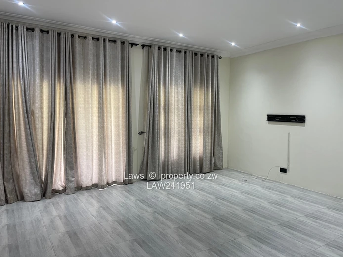 4 Bedroom House to Rent in Greendale North 