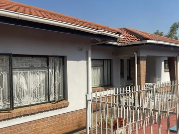 Farm & Agricultural Land