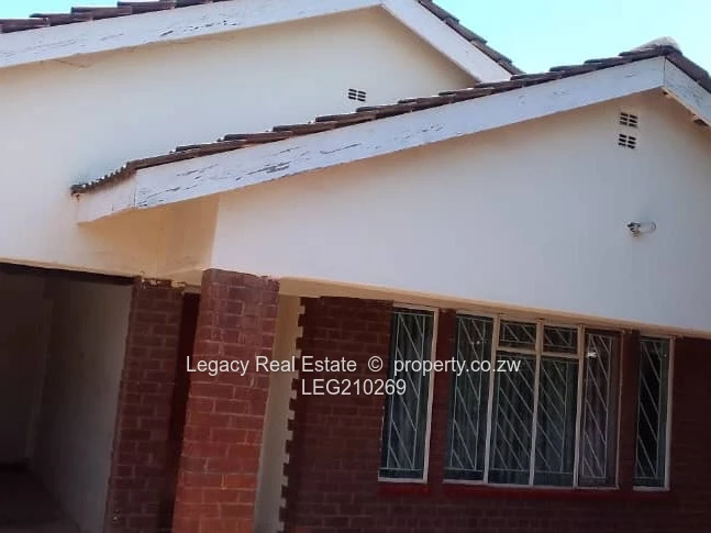 4-Bedroom House for Sale in Mainway Meadows, Harare