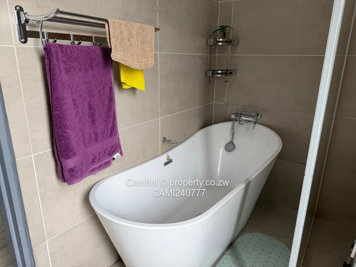 Wow 3 bed main en-suite walled and gated sitting on 516sqm (Sole Mandate)