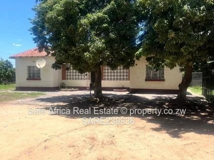 WATERFALLS- PROSPECT AREA 5 Bedroomed house for sale