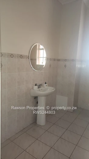 Beautiful 5 Bed House With Prolific Borehole!