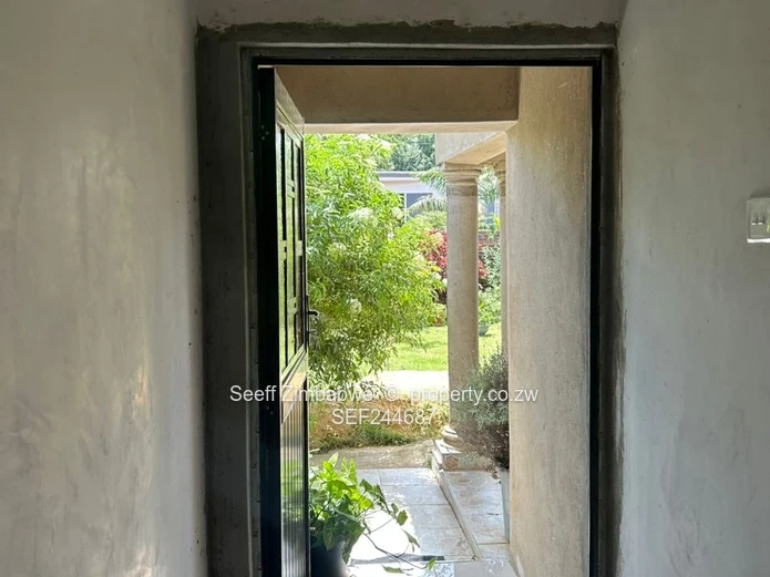 Spacious Pomona 5-Bed Home In Borrowdale Pomona