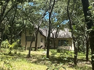  Charming 2-Bedroom Holiday Cottage for Sale in Mazvikadei