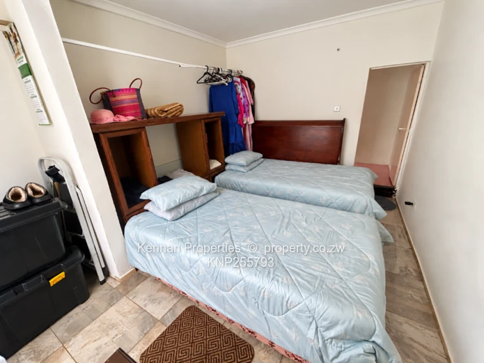 Compact 2-Bedroom Cottage – Excellent Location