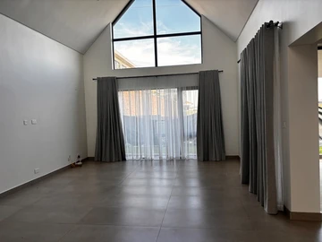 4 Bedroom Garden Flat