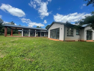 4 Bedroom Garden Flat