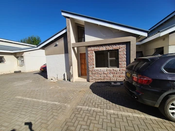 3 Bedroom Flat & Apartment
