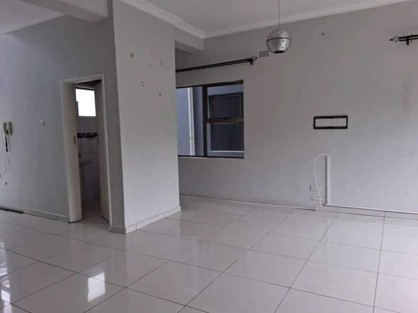 3 Bedroom Flat & Apartment
