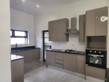 3 Bedroom Garden Flat