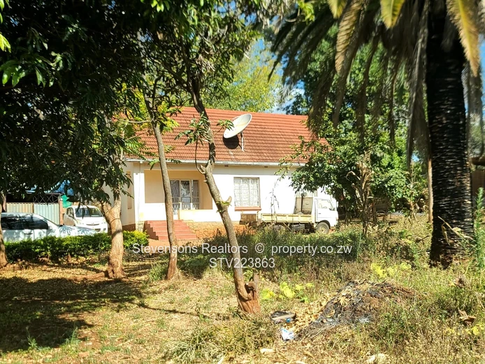  Prime Residential Stand with Cottage
