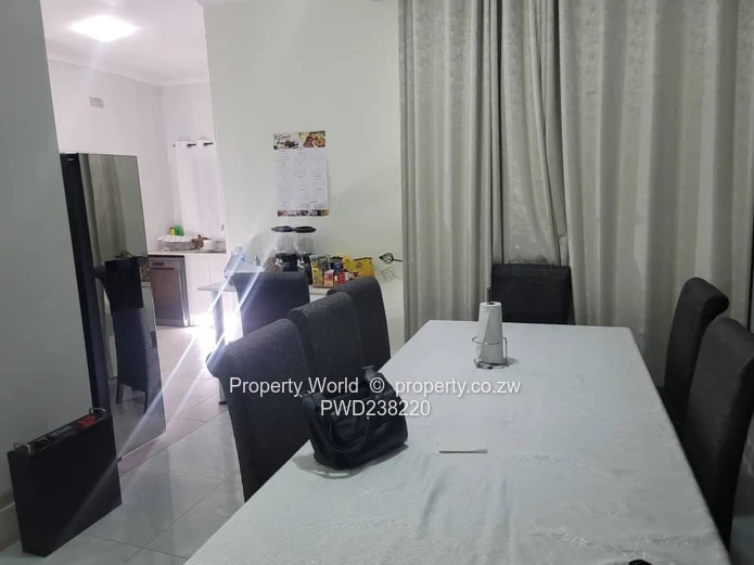 2 Bedroom Apartment To Let In Borrowdale