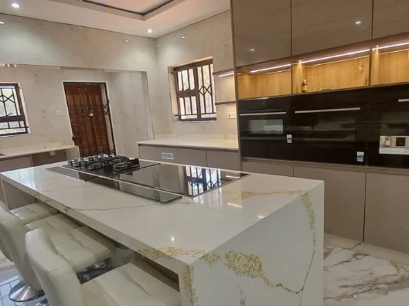 5 Bedroom House