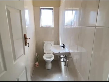 5 Unit Townhouse Complex