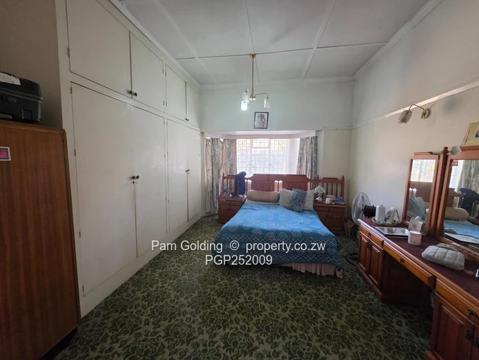 Spacious Family Home on an 869 sqm Stand