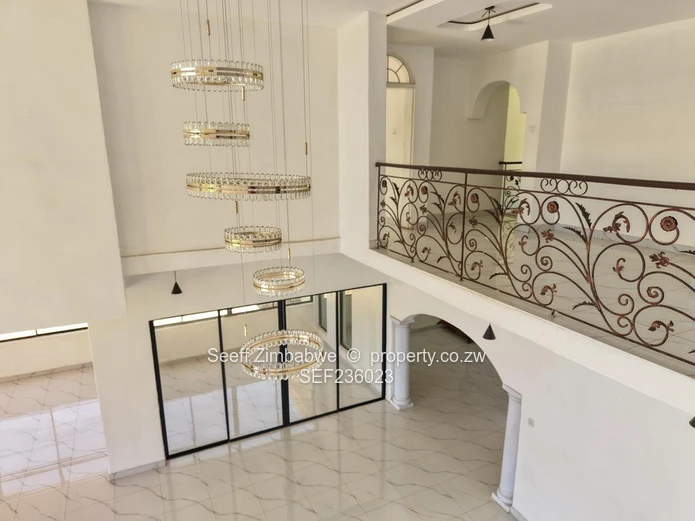 A choice of 3 luxurious clusters-4000sqm