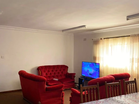 9 Bedroom House