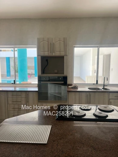 MT PLEASANT - 10 Bedroom Upmarket Mansion 
