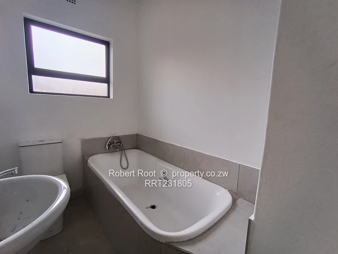 3 bed family cottage in Greendale 