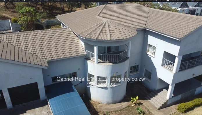 Stunning 6 Bedroom Manor In Carrick Creagh Estate - 1 Acre
