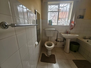 2 Bedroom Garden Flat